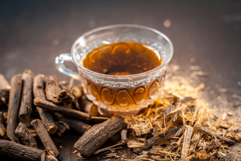 Licorice root tea and dried licorice root