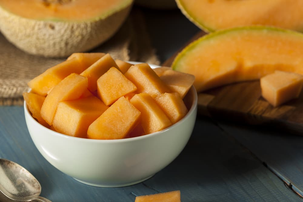 Bowl of diced cantaloupe