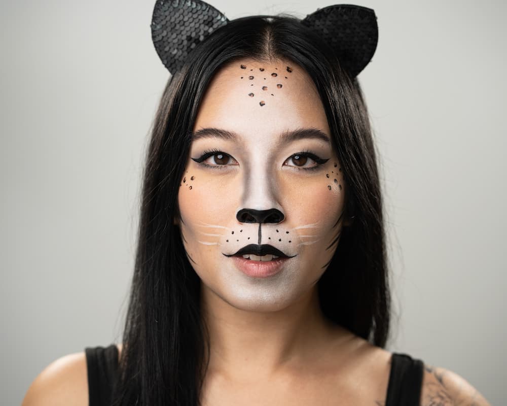 Leopard face paint final look