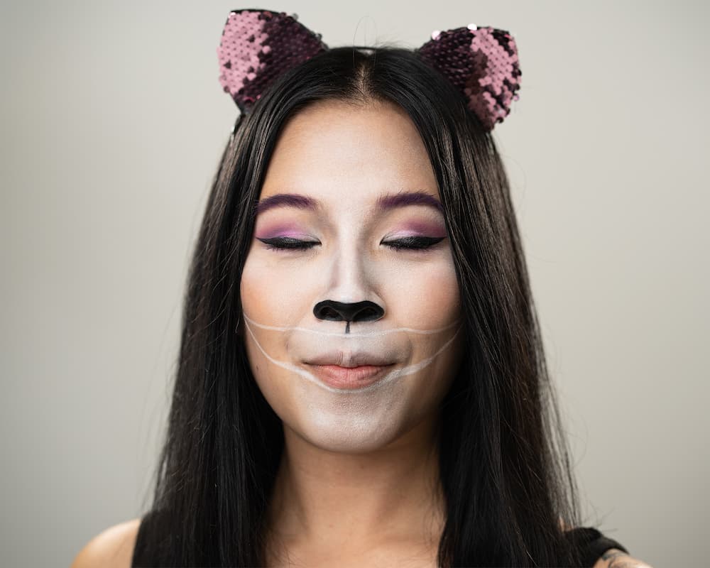 Cheshire Cat eye makeup