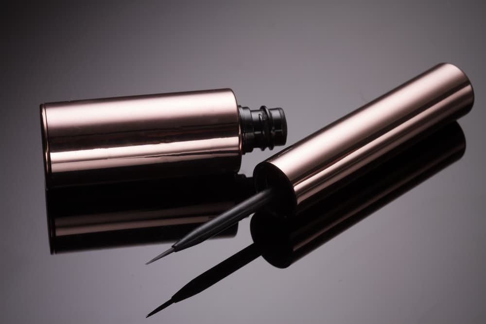 Black liquid eyeliner